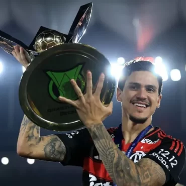 Alt: el festejo de los jugadores de Flamengo tras conquistar por octava vez el Brasileirao